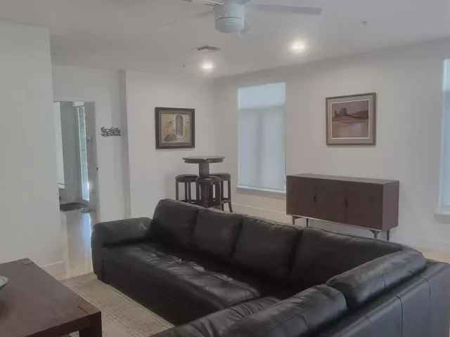 3-bedroom home for rent in Fort Lauderdale - 71 Isle Of Venice Drive 71 - MondialRealty