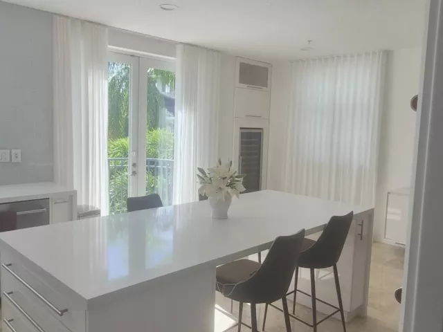 3-bedroom home for rent in Fort Lauderdale - 71 Isle Of Venice Drive 71 - MondialRealty