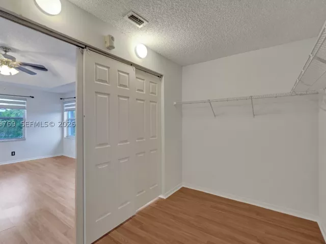 4-bedroom home for sale in Pembroke Pines - 16227 NW 19th St - MondialRealty
