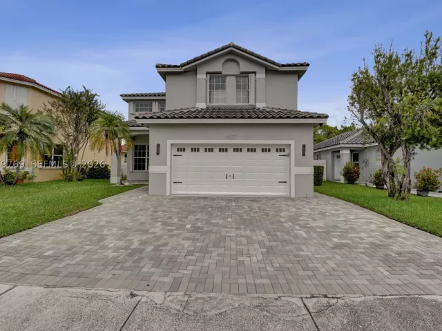 4-bedroom home for sale in Pembroke Pines - 16227 NW 19th St - MondialRealty