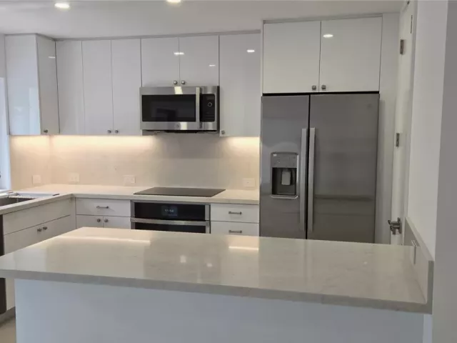 2-bedroom home for rent in Key Biscayne - 226 Sea View Dr 105 - MondialRealty