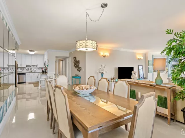 3-bedroom condo for sale in Hallandale Beach - 1950 S Ocean Dr 4E - MondialRealty