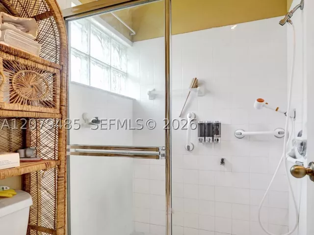 3-bedroom home for sale in Pembroke Pines - 774 SW 120th Ave - MondialRealty