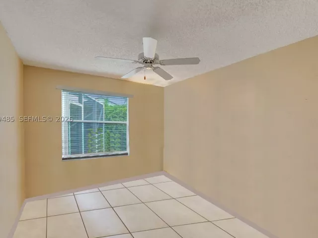 3-bedroom home for sale in Pembroke Pines - 774 SW 120th Ave - MondialRealty