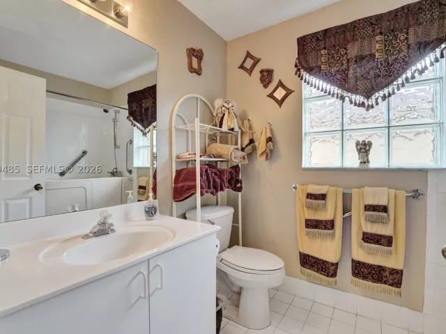 3-bedroom home for sale in Pembroke Pines - 774 SW 120th Ave - MondialRealty