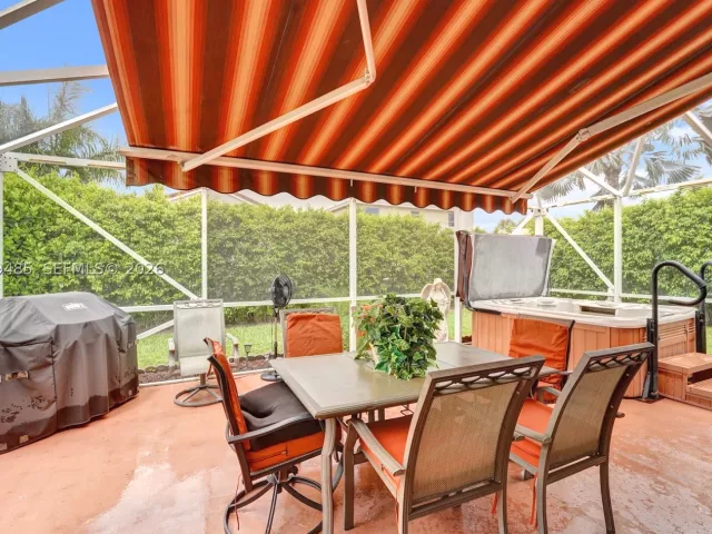 3-bedroom home for sale in Pembroke Pines - 774 SW 120th Ave - MondialRealty