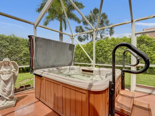 3-bedroom home for sale in Pembroke Pines - 774 SW 120th Ave - MondialRealty