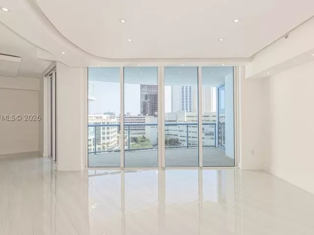 2-bedroom condo for rent in Fort Lauderdale - 333 Las Olas Way 1204 - MondialRealty