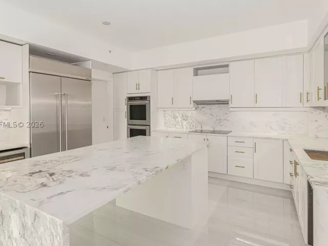 2-bedroom condo for rent in Fort Lauderdale - 333 Las Olas Way 1204 - MondialRealty
