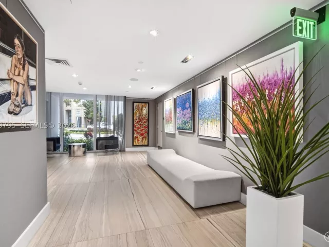 2-bedroom condo for rent in Fort Lauderdale - 333 Las Olas Way 1204 - MondialRealty