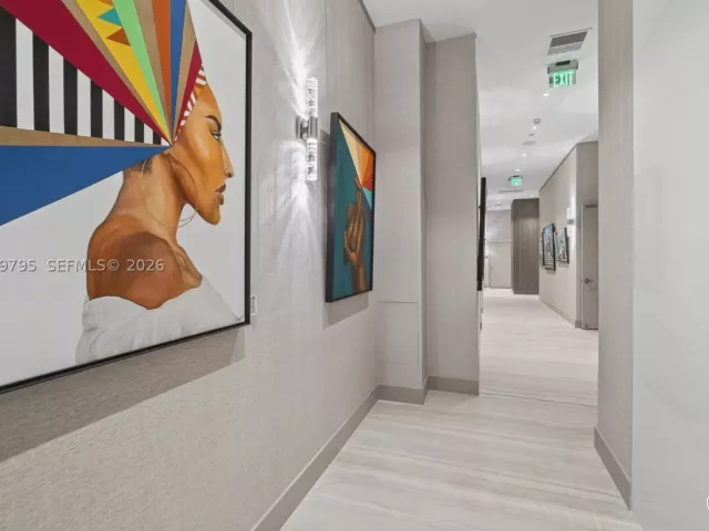 2-bedroom condo for rent in Fort Lauderdale - 333 Las Olas Way 1204 - MondialRealty