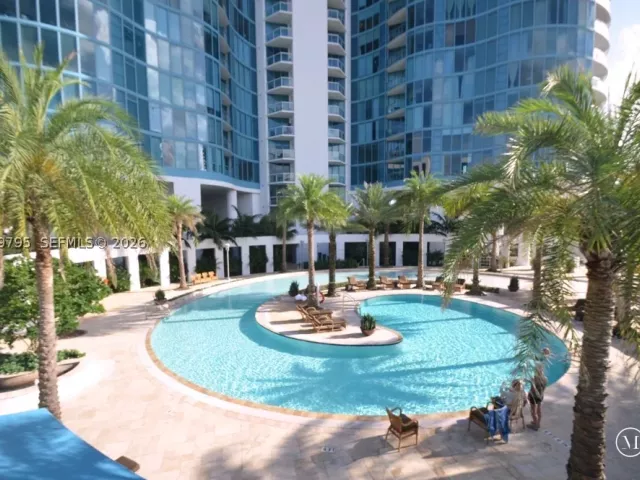 2-bedroom condo for rent in Fort Lauderdale - 333 Las Olas Way 1204 - MondialRealty