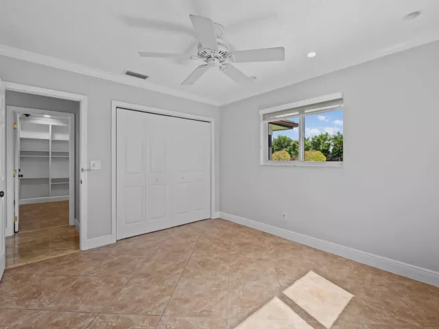 3-bedroom home for sale in Fort Lauderdale - 3291 NW 63RD Street - MondialRealty