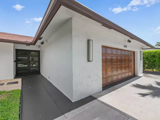 3-bedroom home for sale in Fort Lauderdale - 3291 NW 63RD Street - MondialRealty