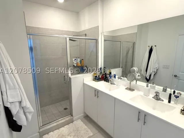 4-bedroom home for sale in Homestead - 28611 SW 129th Ct - MondialRealty