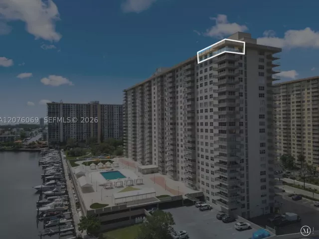 3-bedroom condo for sale in Sunny Isles Beach - 250 174th St 2304 - MondialRealty