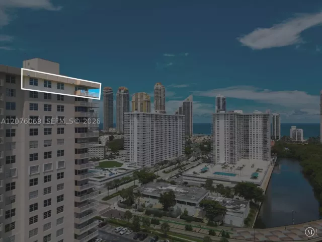 3-bedroom condo for sale in Sunny Isles Beach - 250 174th St 2304 - MondialRealty