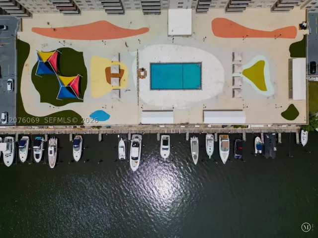 3-bedroom condo for sale in Sunny Isles Beach - 250 174th St 2304 - MondialRealty