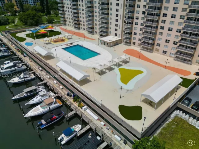 3-bedroom condo for sale in Sunny Isles Beach - 250 174th St 2304 - MondialRealty