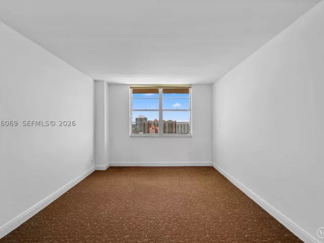 3-bedroom condo for sale in Sunny Isles Beach - 250 174th St 2304 - MondialRealty