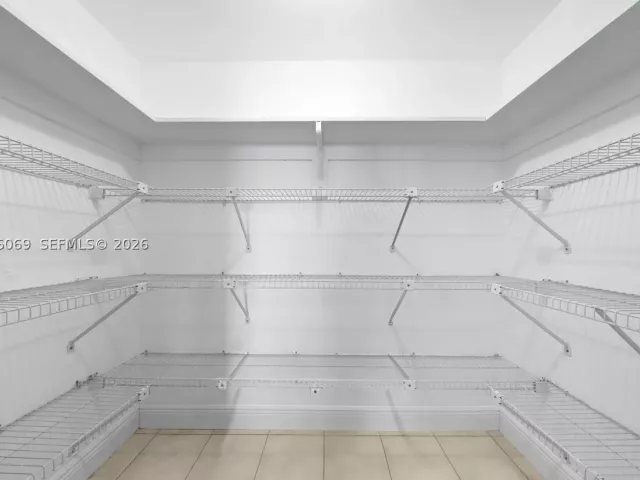 3-bedroom condo for sale in Sunny Isles Beach - 250 174th St 2304 - MondialRealty