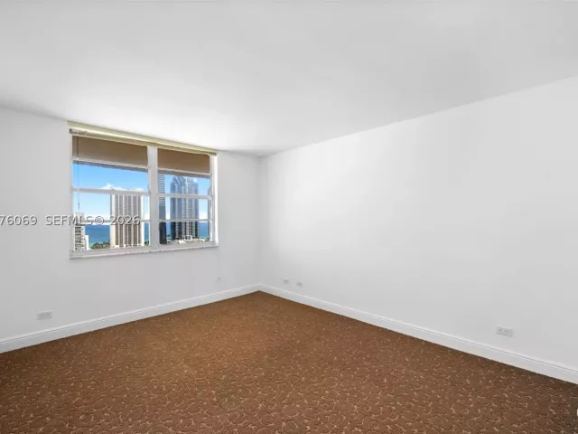 3-bedroom condo for sale in Sunny Isles Beach - 250 174th St 2304 - MondialRealty