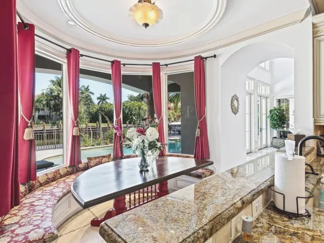 7-bedroom home for rent in Fort Lauderdale - 42 Nurmi Drive - MondialRealty