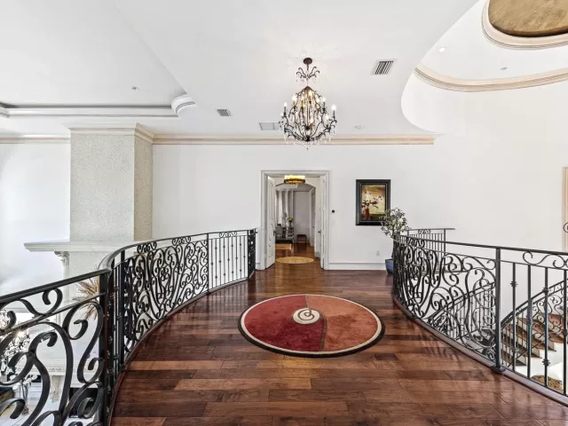 7-bedroom home for rent in Fort Lauderdale - 42 Nurmi Drive - MondialRealty