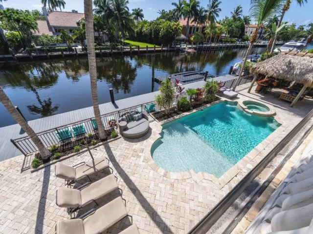 7-bedroom home for rent in Fort Lauderdale - 42 Nurmi Drive - MondialRealty