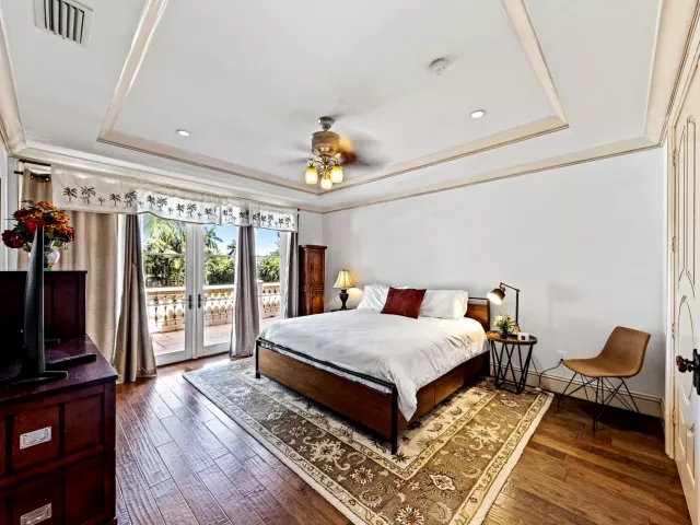 7-bedroom home for rent in Fort Lauderdale - 42 Nurmi Drive - MondialRealty