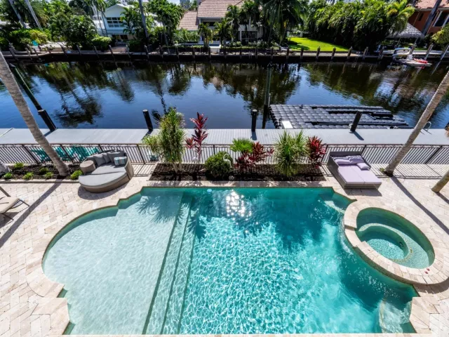 7-bedroom home for rent in Fort Lauderdale - 42 Nurmi Drive - MondialRealty