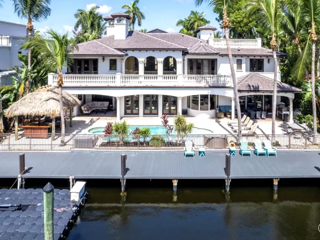 7-bedroom home for rent in Fort Lauderdale - 42 Nurmi Drive - MondialRealty
