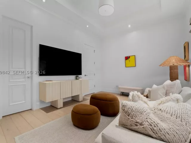4-bedroom home for rent in Bay Harbor Islands - 1210 95th Street 18 - MondialRealty