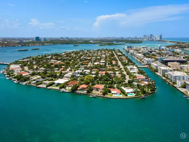 4-bedroom home for rent in Bay Harbor Islands - 1210 95th Street 18 - MondialRealty