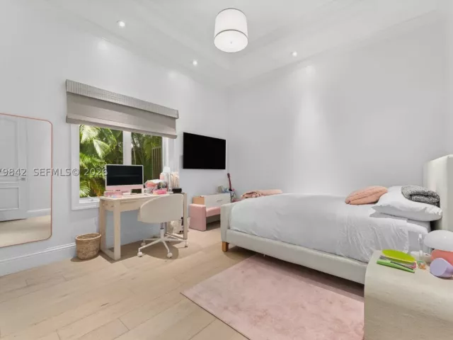 4-bedroom home for rent in Bay Harbor Islands - 1210 95th Street 18 - MondialRealty