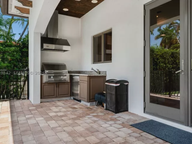 4-bedroom home for rent in Bay Harbor Islands - 1210 95th Street 18 - MondialRealty