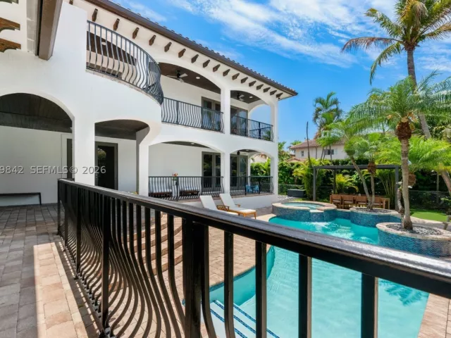 4-bedroom home for rent in Bay Harbor Islands - 1210 95th Street 18 - MondialRealty