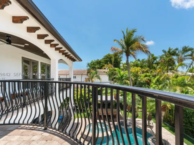 4-bedroom home for rent in Bay Harbor Islands - 1210 95th Street 18 - MondialRealty