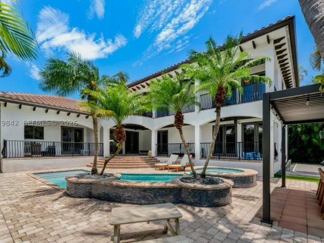 4-bedroom home for rent in Bay Harbor Islands - 1210 95th Street 18 - MondialRealty