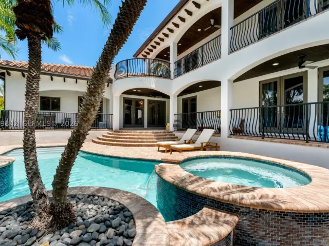 4-bedroom home for rent in Bay Harbor Islands - 1210 95th Street 18 - MondialRealty