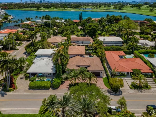 4-bedroom home for rent in Bay Harbor Islands - 1210 95th Street 18 - MondialRealty