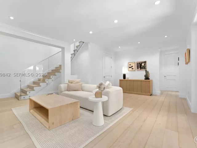 4-bedroom home for rent in Bay Harbor Islands - 1210 95th Street 18 - MondialRealty