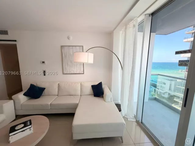 2-bedroom condo for sale in Hollywood - 4001 S Ocean Dr 11J - MondialRealty