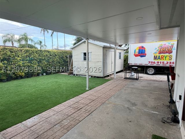 4-bedroom home for sale in Miami - 10411 SW sw 51st St - MondialRealty