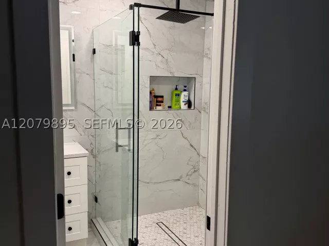 4-bedroom home for sale in Miami - 10411 SW sw 51st St - MondialRealty