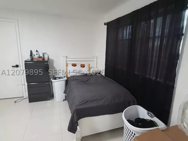 4-bedroom home for sale in Miami - 10411 SW sw 51st St - MondialRealty