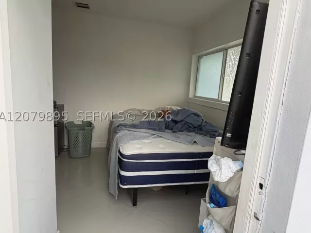 4-bedroom home for sale in Miami - 10411 SW sw 51st St - MondialRealty