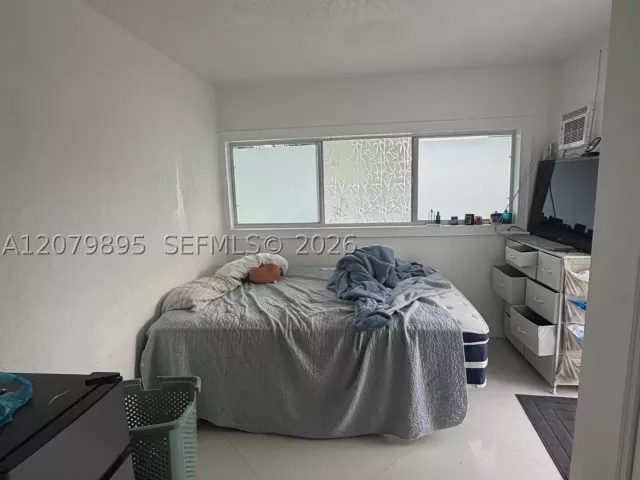 4-bedroom home for sale in Miami - 10411 SW sw 51st St - MondialRealty