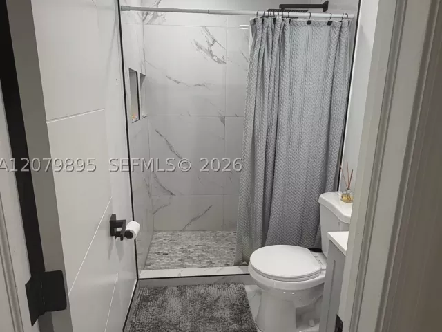 4-bedroom home for sale in Miami - 10411 SW sw 51st St - MondialRealty