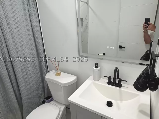 4-bedroom home for sale in Miami - 10411 SW sw 51st St - MondialRealty